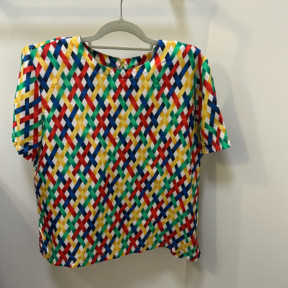 100% silk short sleeve blouse/top sz L